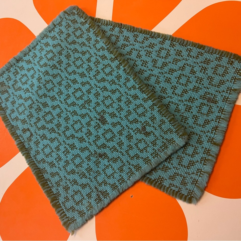 VINTAGE REVERSIBLE PLACE MATS